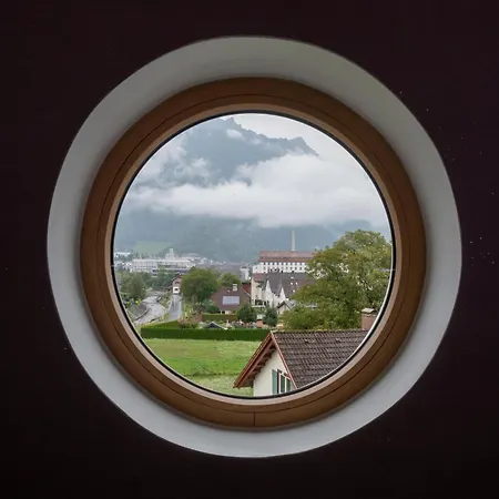 アパート Turmhus Bürs